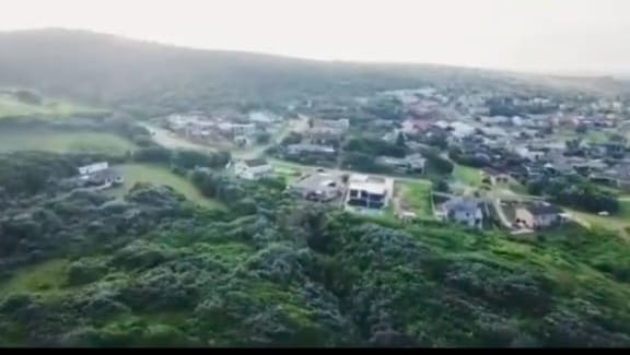 To Let 4 Bedroom Property for Rent in Winterstrand Eastern Cape